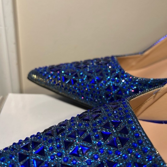 Blue Shimmer Heels with Futuristic Finish - Picture 2 of 10
